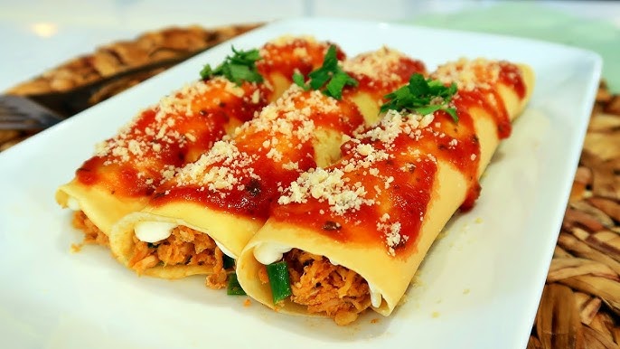 Panqueca com queijo e presunto